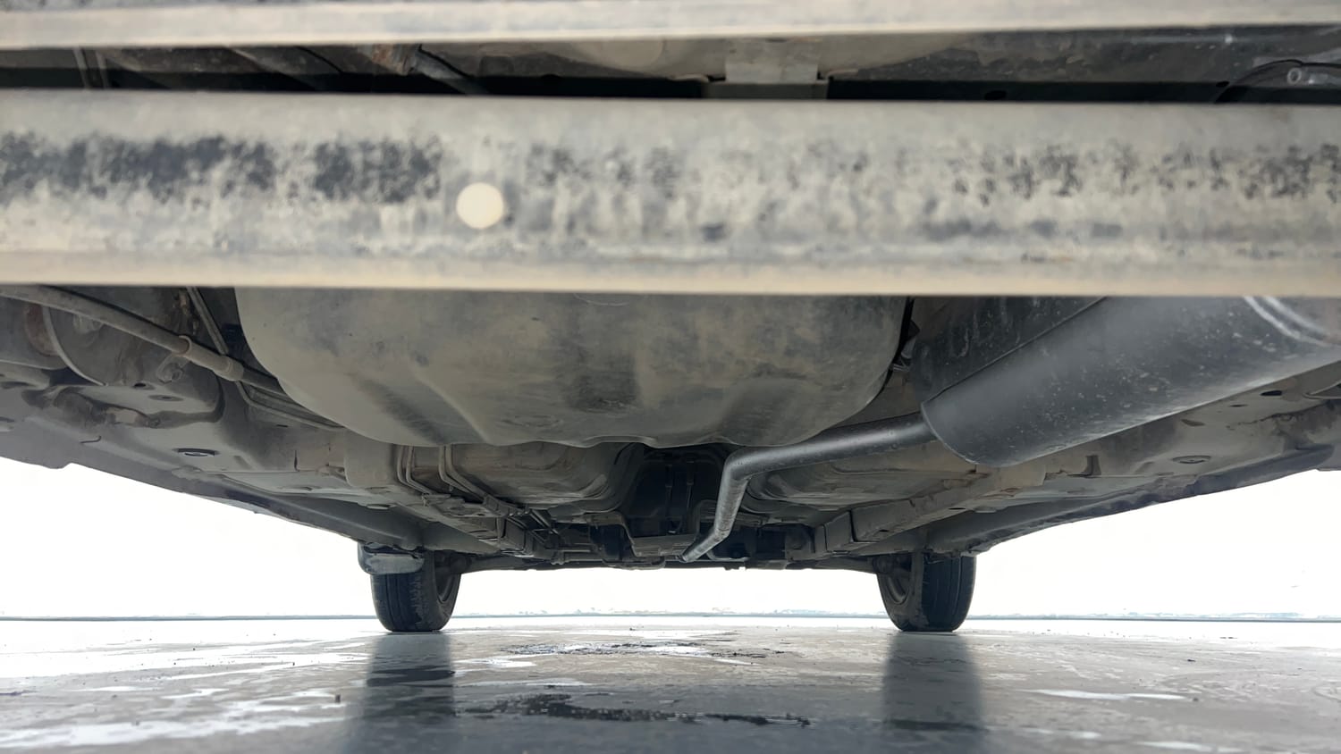 Used 2017 Hyundai Eon Era + AirBag Petrol Manual extra REAR UNDERBODY VIEW (TAKEN FROM REAR)
