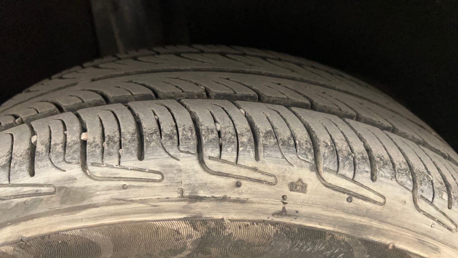 Used 2018 Maruti Suzuki Baleno Delta 1.2 Petrol Manual tyres RIGHT REAR TYRE TREAD VIEW