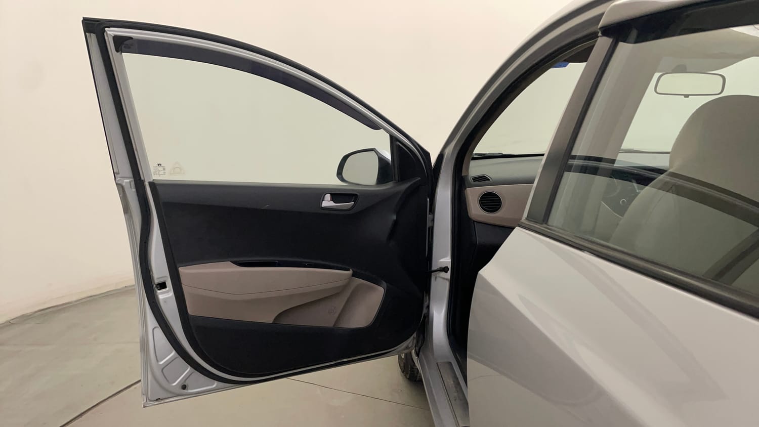 Used 2014 Hyundai Xcent S 1.2 (O) Petrol Manual interior LEFT FRONT DOOR OPEN VIEW