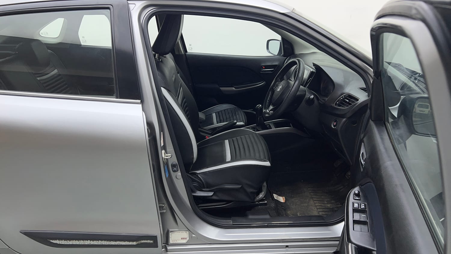 Used 2021 Maruti Suzuki Baleno Zeta Petrol Manual interior RIGHT SIDE FRONT DOOR CABIN VIEW