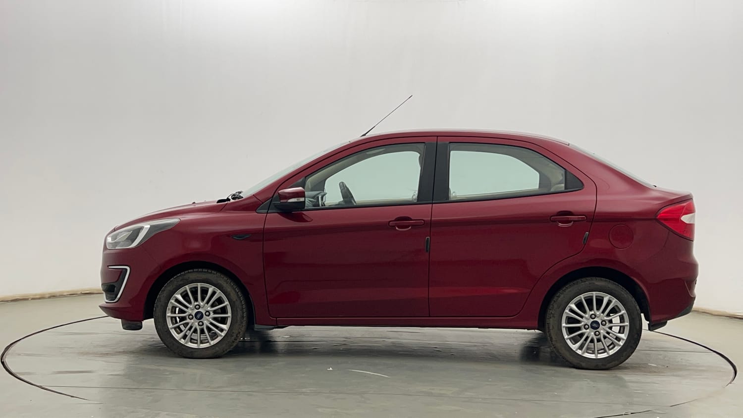 Used 2019 Ford Figo Aspire Titanium1.5 TDCi Diesel Manual exterior LEFT SIDE VIEW