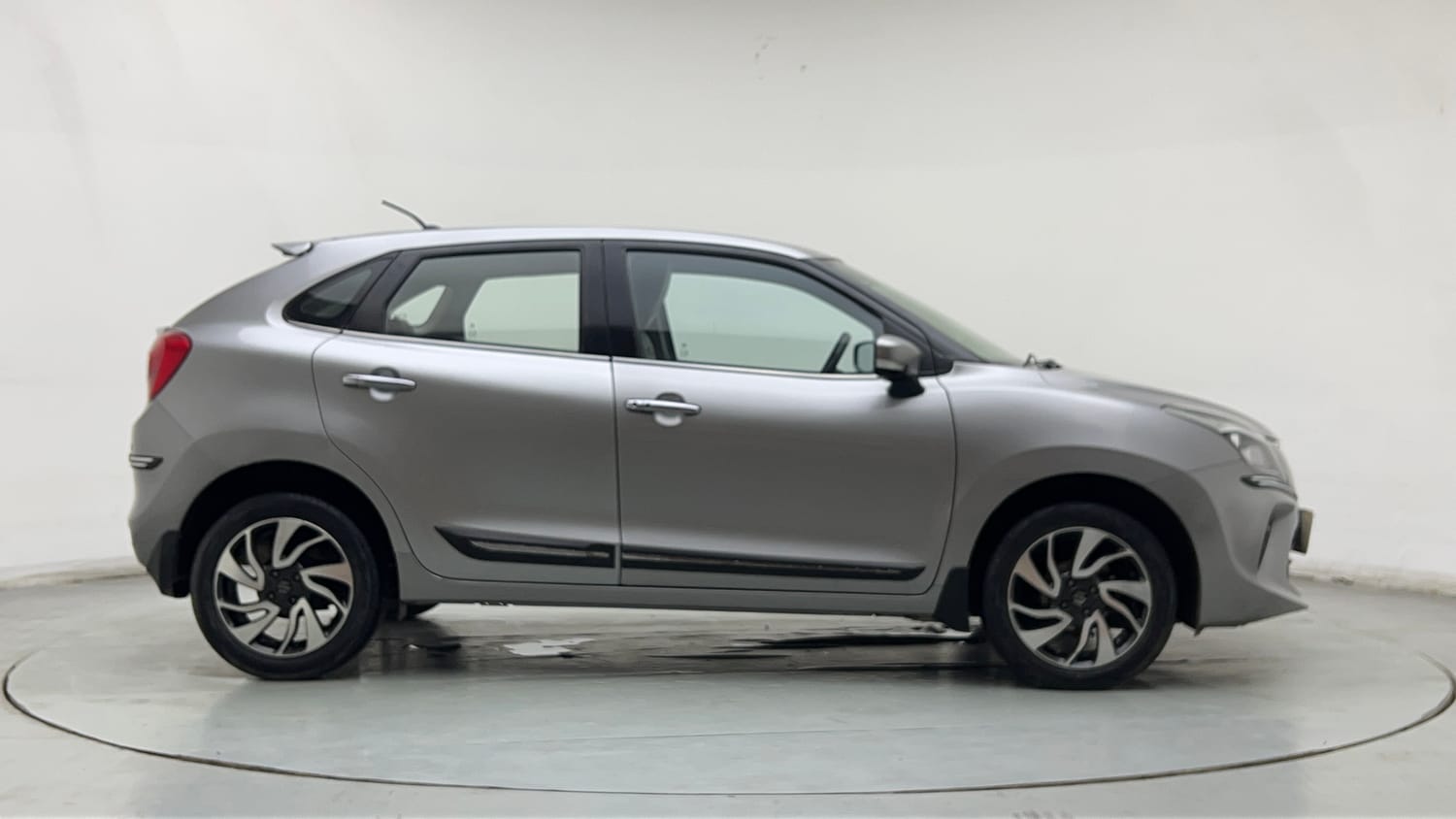Used 2021 Maruti Suzuki Baleno Zeta Petrol Manual exterior RIGHT SIDE VIEW