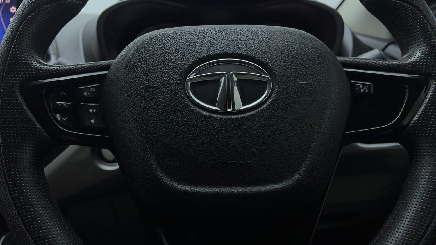 Used 2020 Tata Nexon XZ Plus Petrol Manual top_features Airbags