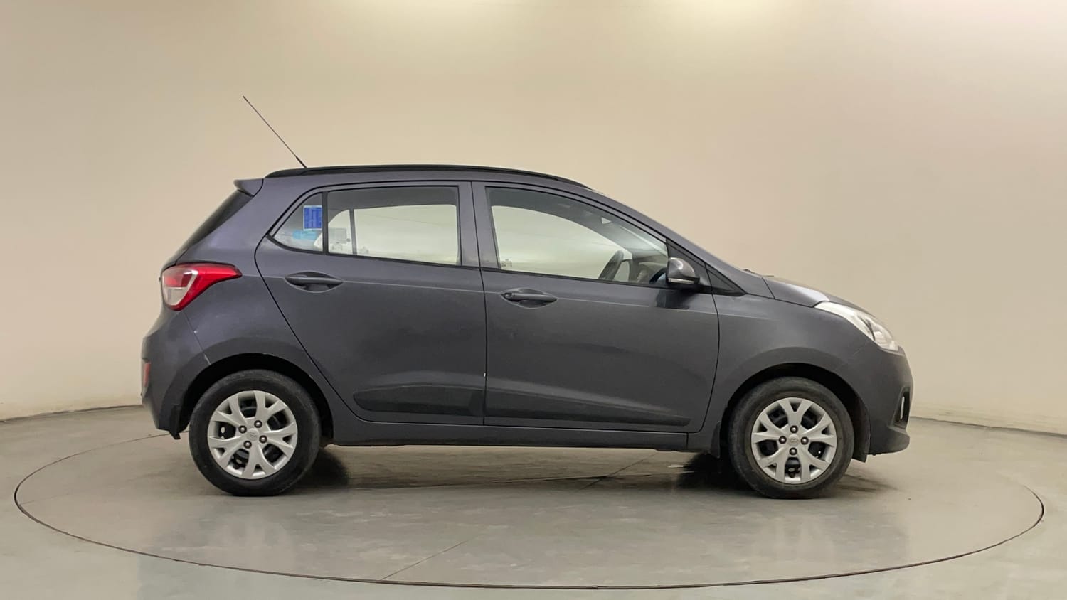 Used 2016 Hyundai Grand i10 Sportz 1.2 Kappa VTVT Petrol Manual exterior RIGHT SIDE VIEW