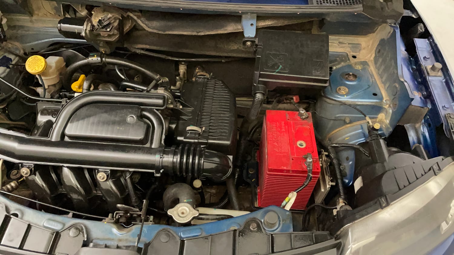 Used 2017 Renault Kwid CLIMBER 1.0 Petrol Manual engine ENGINE LEFT SIDE VIEW