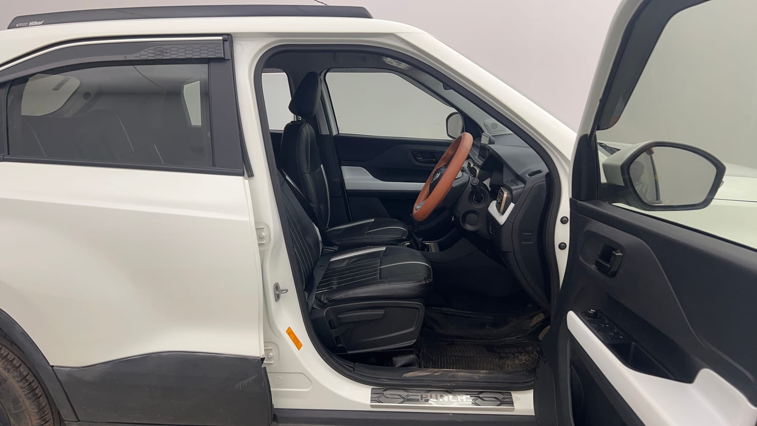 Used 2023 Tata Punch Accomplished MT Petrol Manual interior RIGHT SIDE FRONT DOOR CABIN VIEW