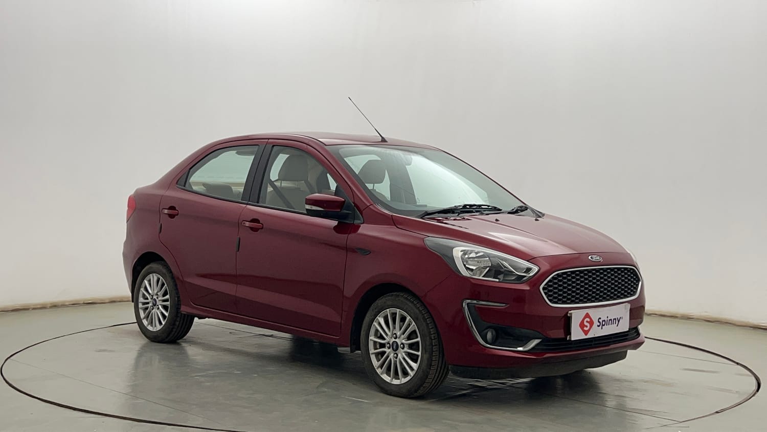 Used 2019 Ford Figo Aspire Titanium1.5 TDCi Diesel Manual exterior RIGHT FRONT CORNER VIEW