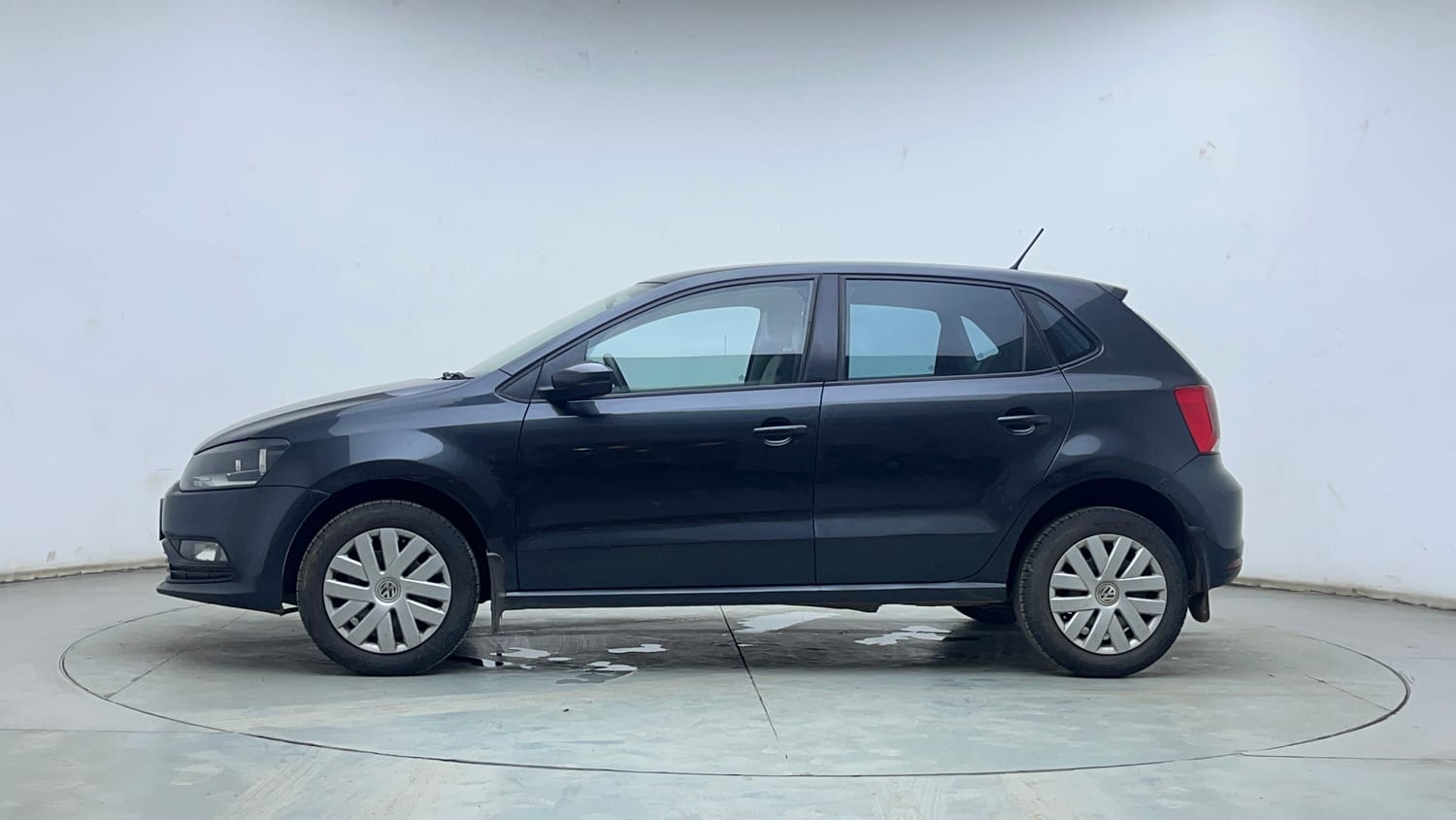 Used 2016 Volkswagen Polo Comfortline 1.2L (P) Petrol Manual exterior LEFT SIDE VIEW