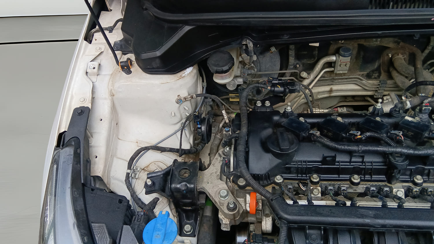 Used 2021 Hyundai i20 Asta 1.2 IVT Petrol Automatic engine ENGINE RIGHT SIDE VIEW