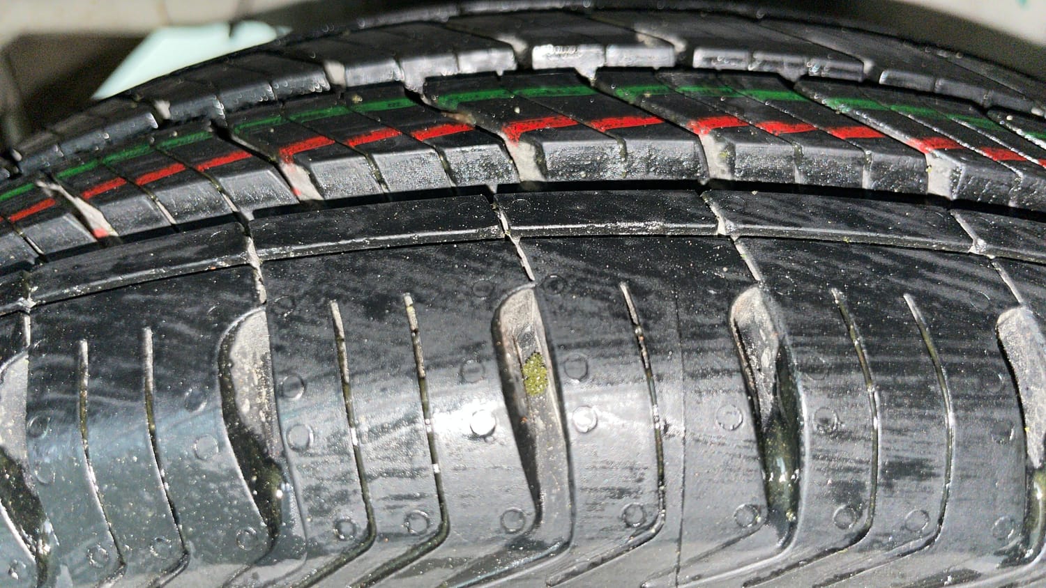 Used 2016 Hyundai Eon Era Petrol Manual tyres RIGHT REAR TYRE TREAD VIEW