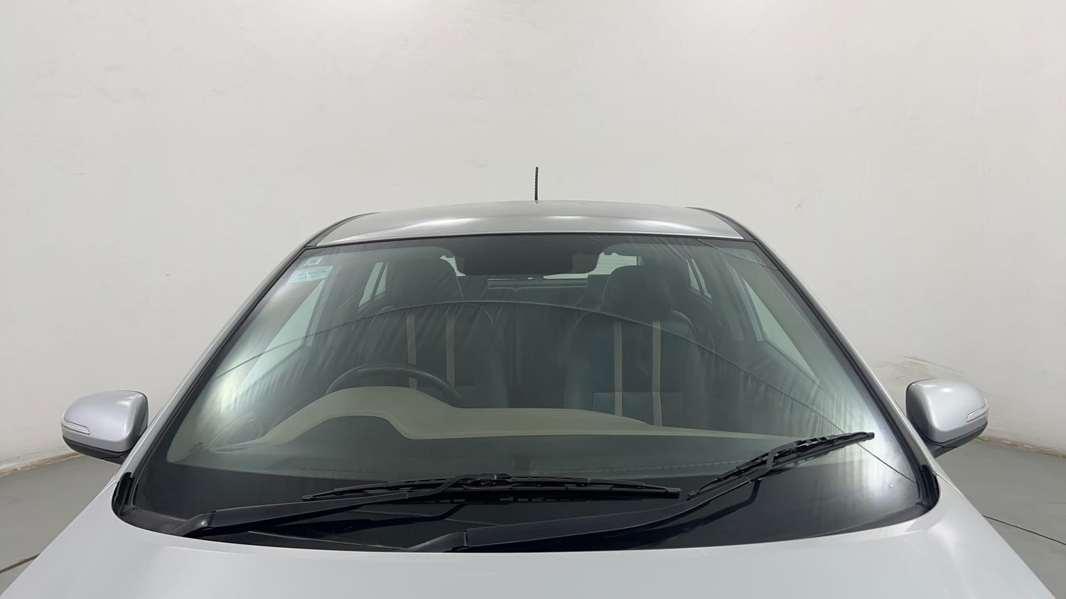 Used 2017 Hyundai Elite i20 Asta 1.2 (O) Petrol Manual exterior FRONT WINDSHIELD VIEW