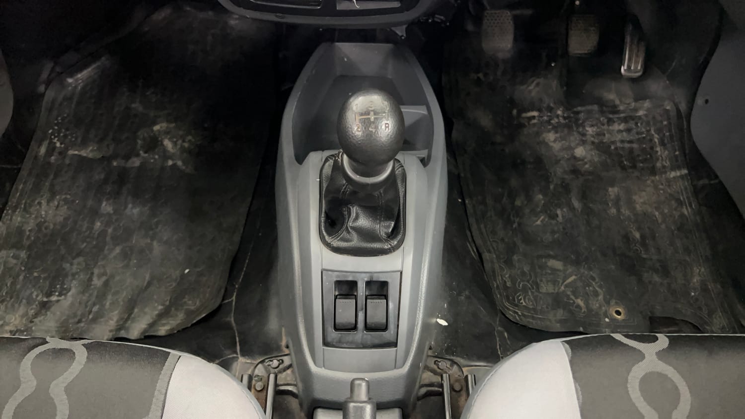 Used 2014 Maruti Suzuki Alto 800 LXI CNG (outside fitted) Cng Manual interior GEAR  KNOB VIEW