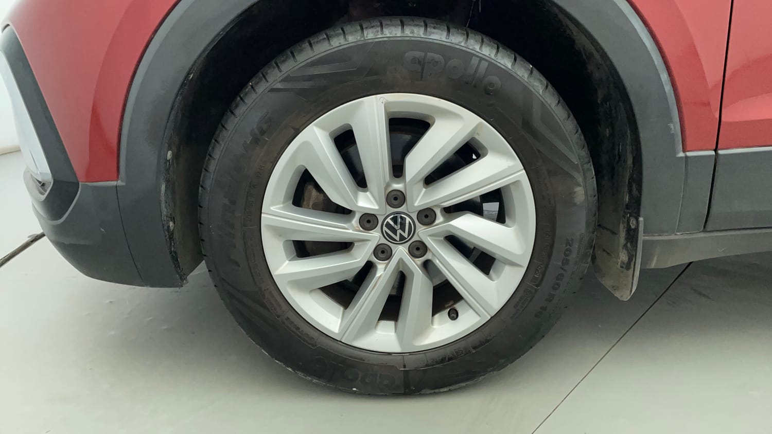 Used 2022 Volkswagen Taigun GT 1.5 TSI MT Petrol Manual tyres LEFT FRONT TYRE RIM VIEW