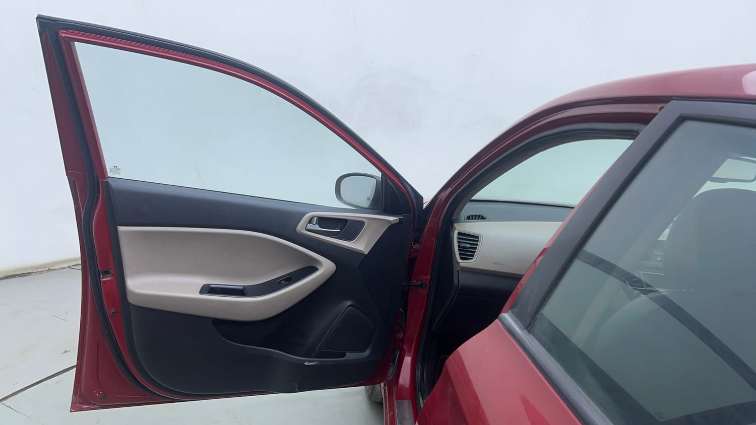 Used 2015 Hyundai Elite i20 Asta 1.2 Petrol Manual interior LEFT FRONT DOOR OPEN VIEW