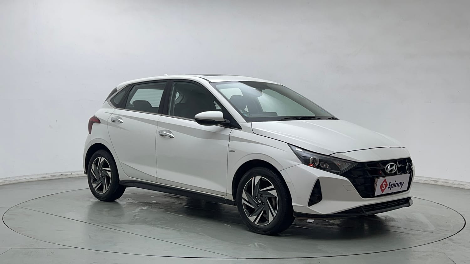 Used 2022 Hyundai i20 Asta (O) 1.2 IVT Petrol Automatic exterior RIGHT FRONT CORNER VIEW