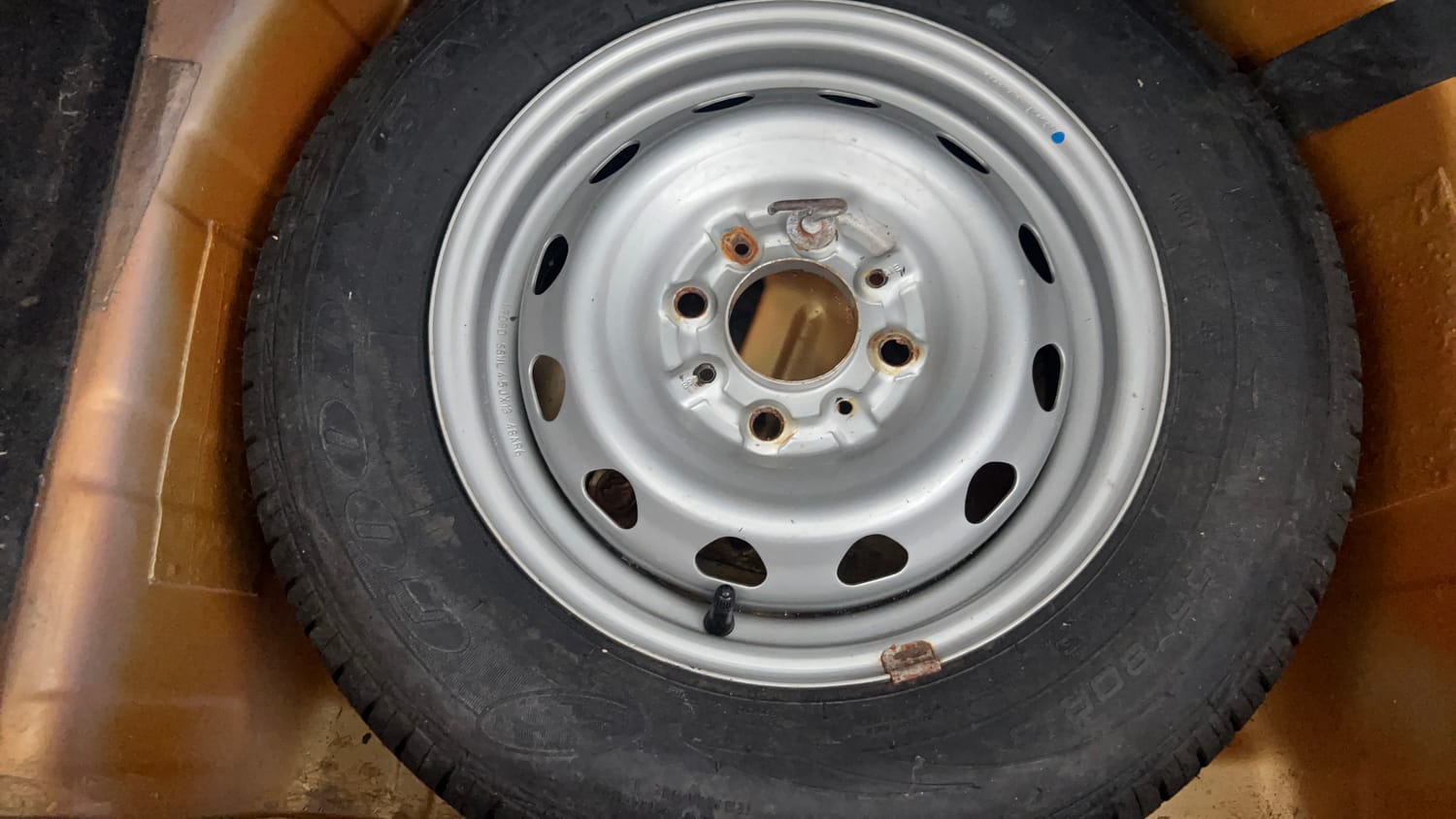 Used 2017 Tata Tiago Revotron XZA Petrol Automatic tyres SPARE TYRE VIEW