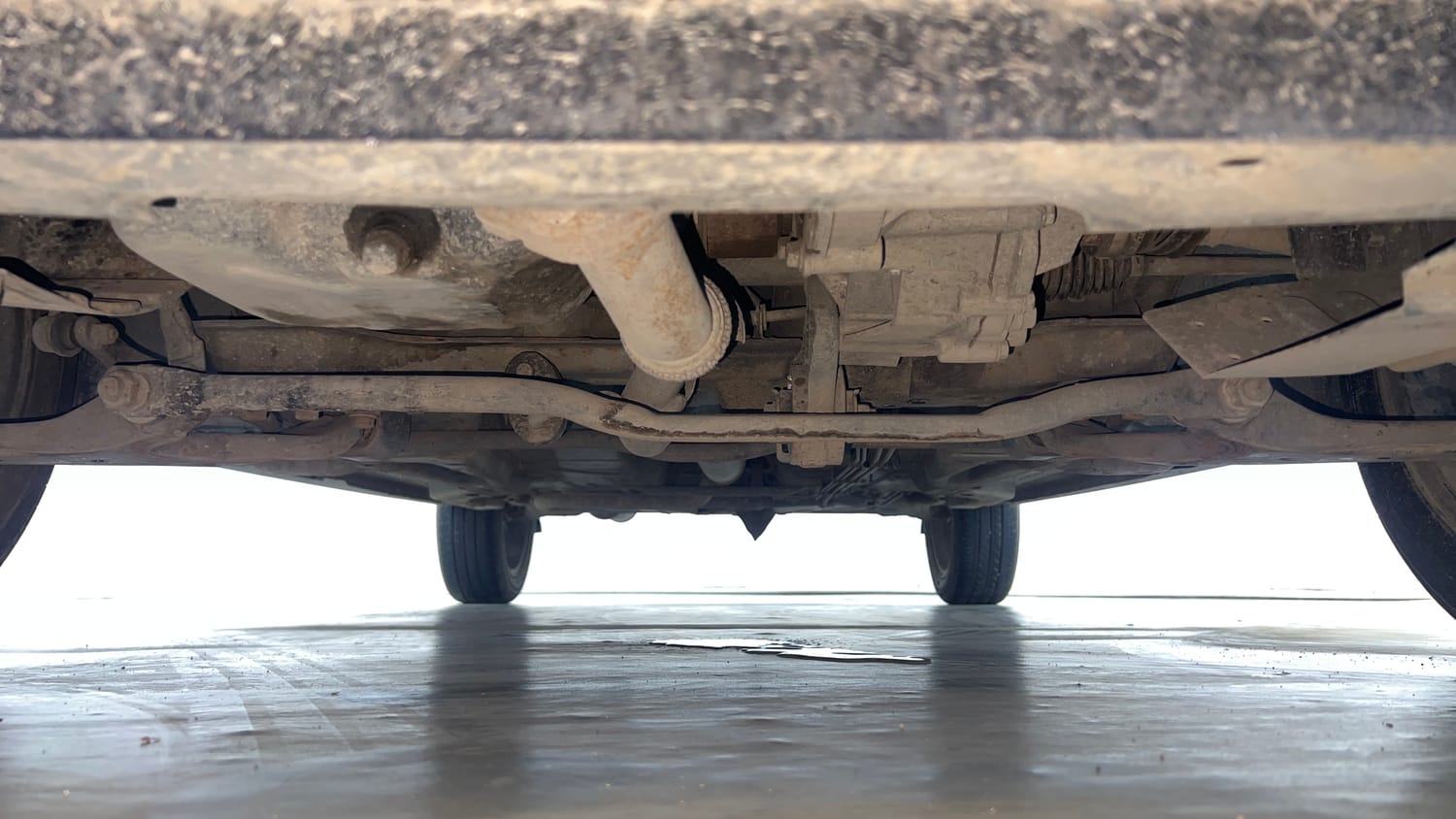 Used 2022 Tata Tiago XZ Plus Petrol Manual extra FRONT LEFT UNDERBODY VIEW