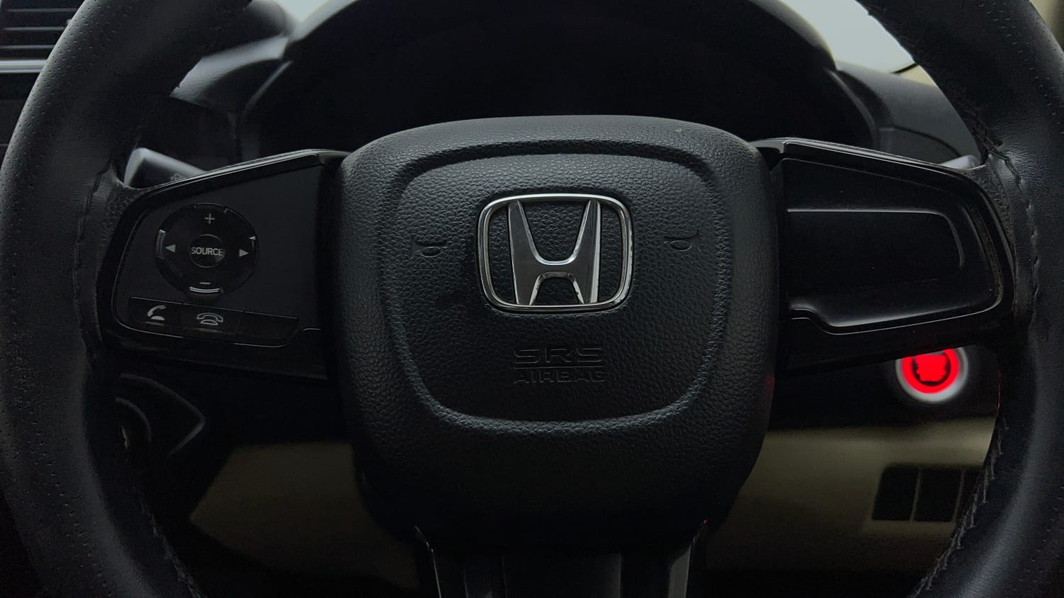 Used 2018 Honda Amaze 1.2 V CVT Petrol Petrol Automatic top_features Airbags
