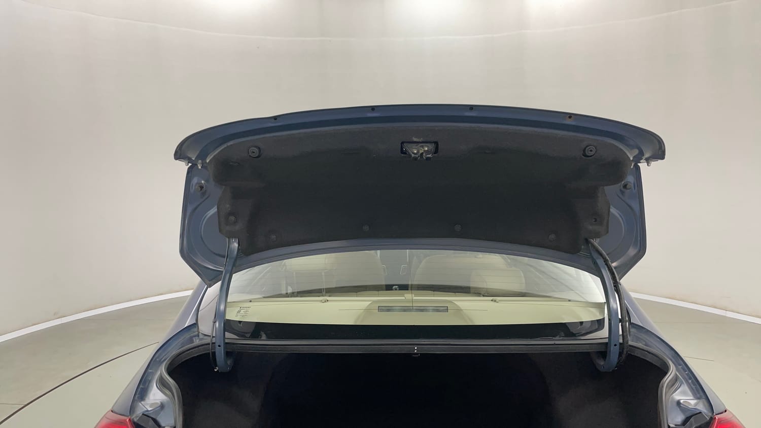Used 2019 Maruti Suzuki Ciaz Alpha Hybrid 1.5 Petrol Manual interior DICKY DOOR OPEN VIEW