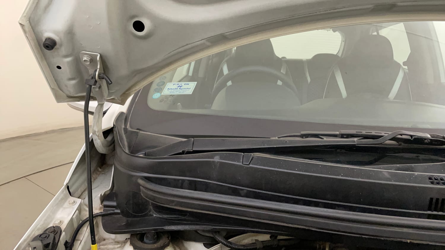 Used 2020 Hyundai Grand i10 Sportz 1.2 Kappa VTVT Petrol Manual engine ENGINE RIGHT SIDE HINGE & APRON VIEW