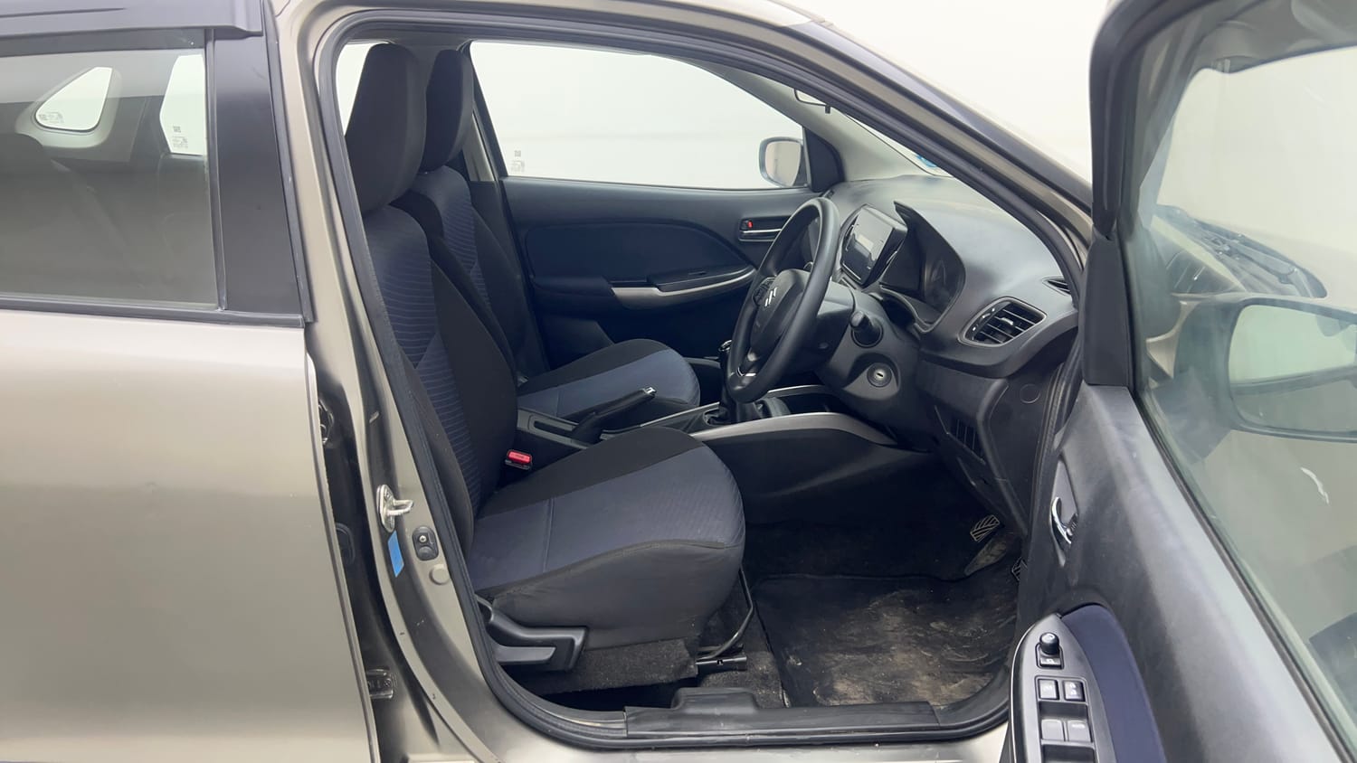 Used 2020 Maruti Suzuki Baleno Delta Petrol Manual interior RIGHT SIDE FRONT DOOR CABIN VIEW