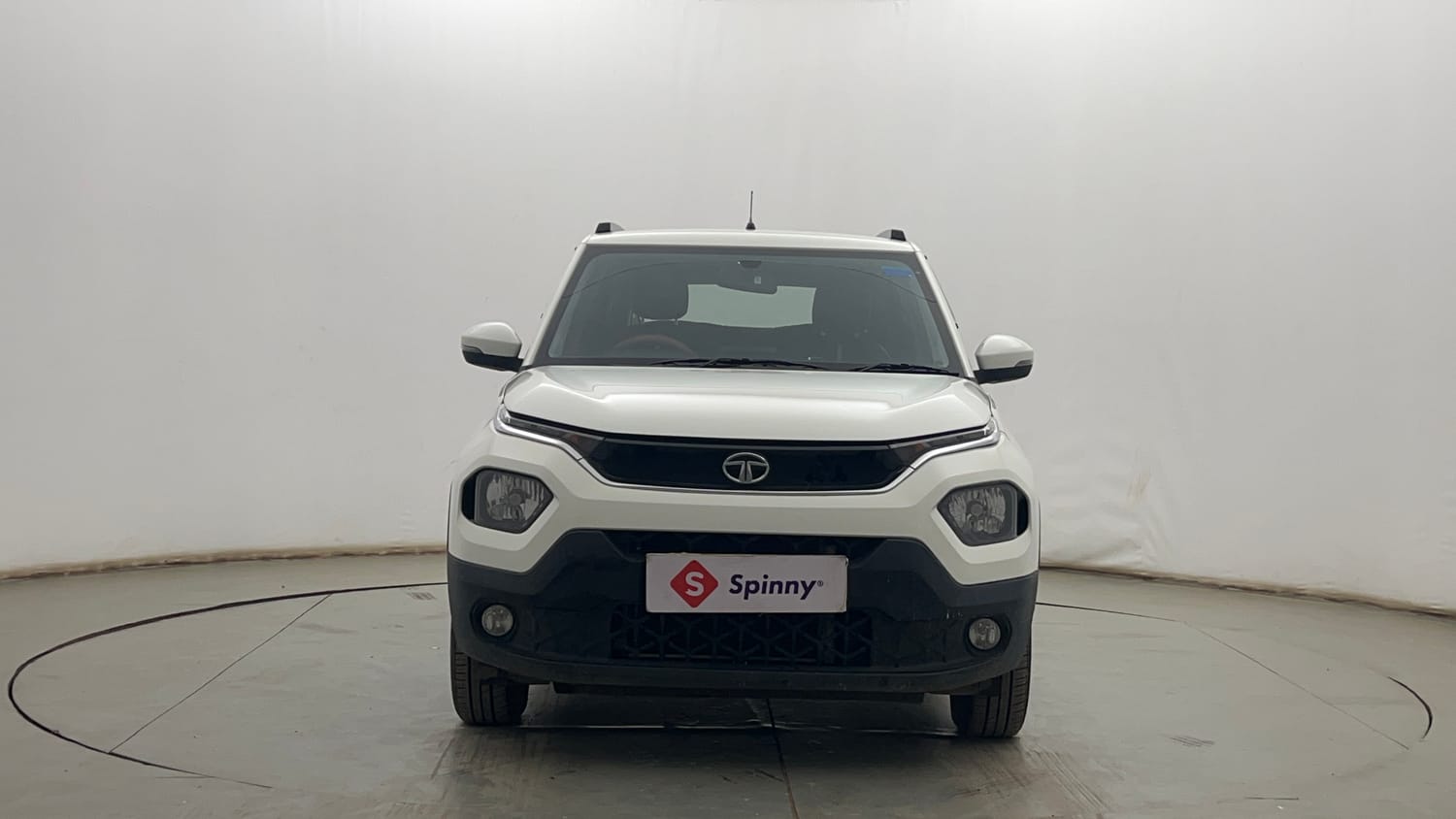 Used 2023 Tata Punch Accomplished MT Petrol Manual exterior FRONT VIEW