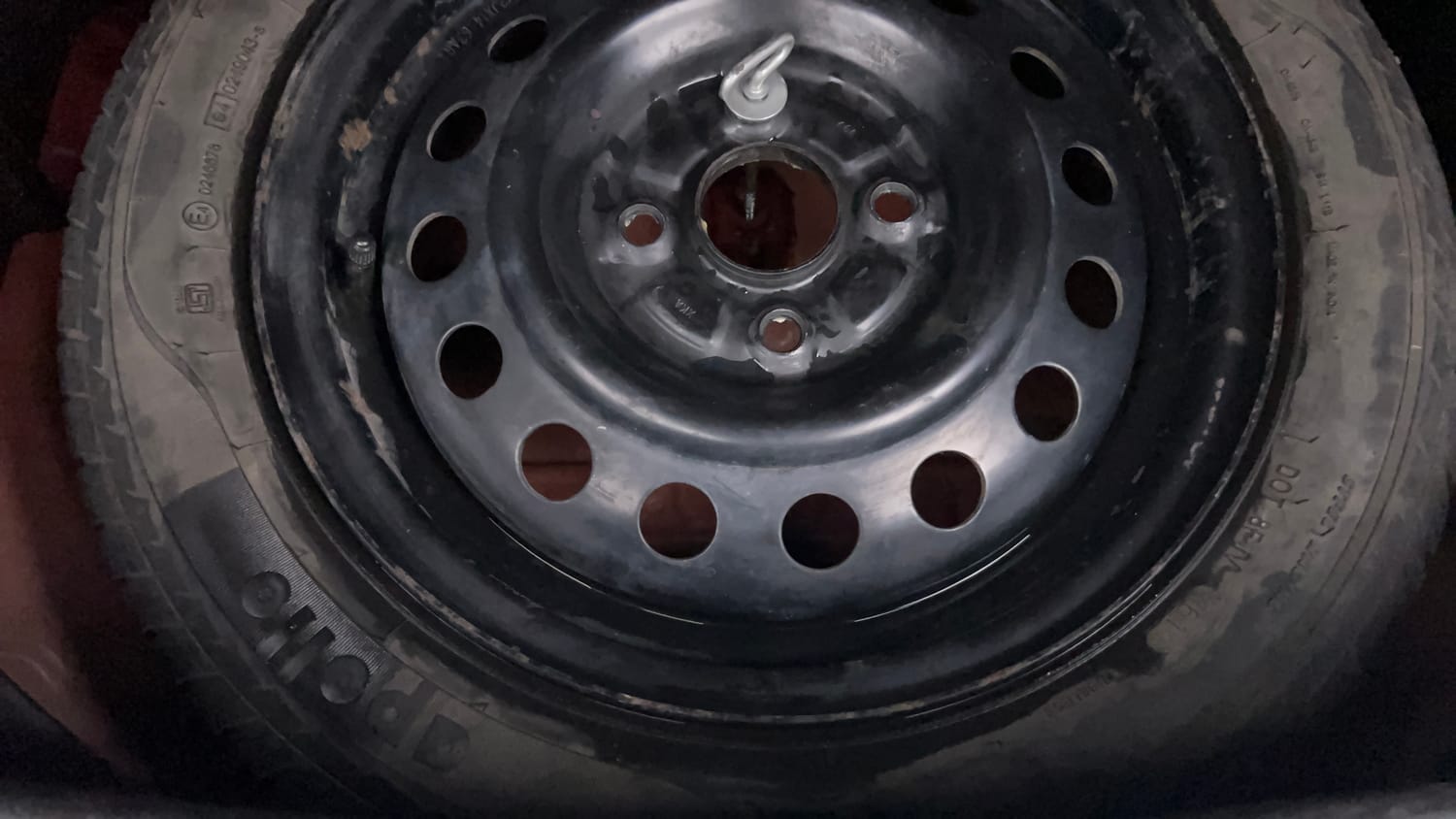Used 2014 Maruti Suzuki Wagon R VXI Petrol Manual tyres SPARE TYRE VIEW