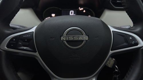 Used 2021 Nissan Magnite XL Petrol Manual top_features Steering mounted controls
