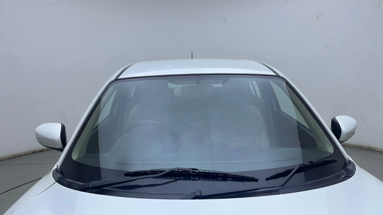 Used 2017 Maruti Suzuki Dzire VXi AMT Petrol Automatic exterior FRONT WINDSHIELD VIEW