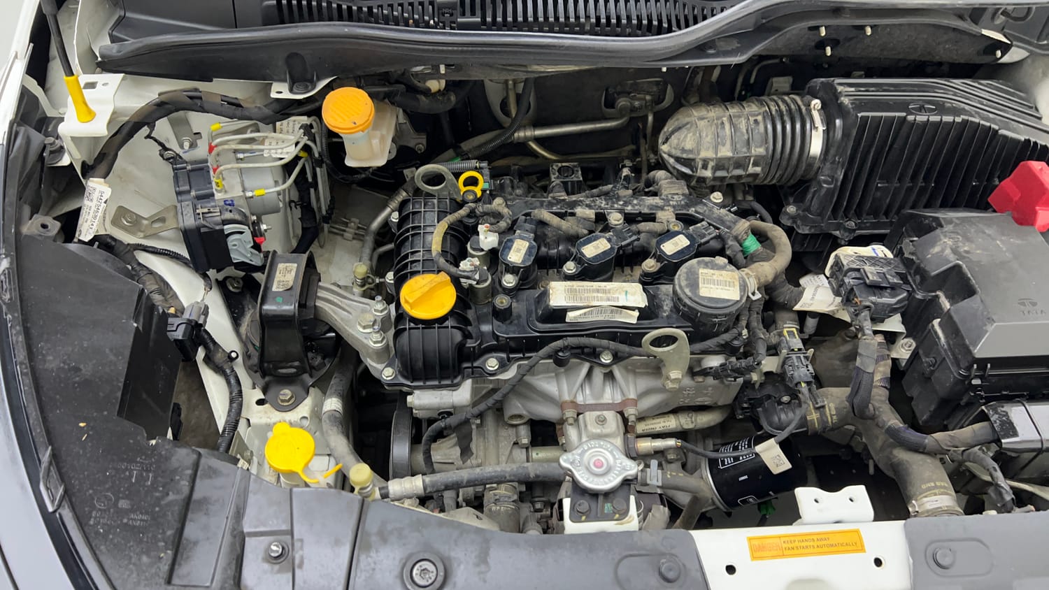 Used 2022 Tata Altroz XE Petrol Petrol Manual engine ENGINE RIGHT SIDE VIEW