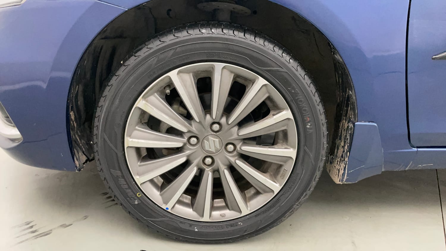 Used 2019 Maruti Suzuki Ciaz Alpha Hybrid 1.5 Petrol Manual tyres LEFT FRONT TYRE RIM VIEW