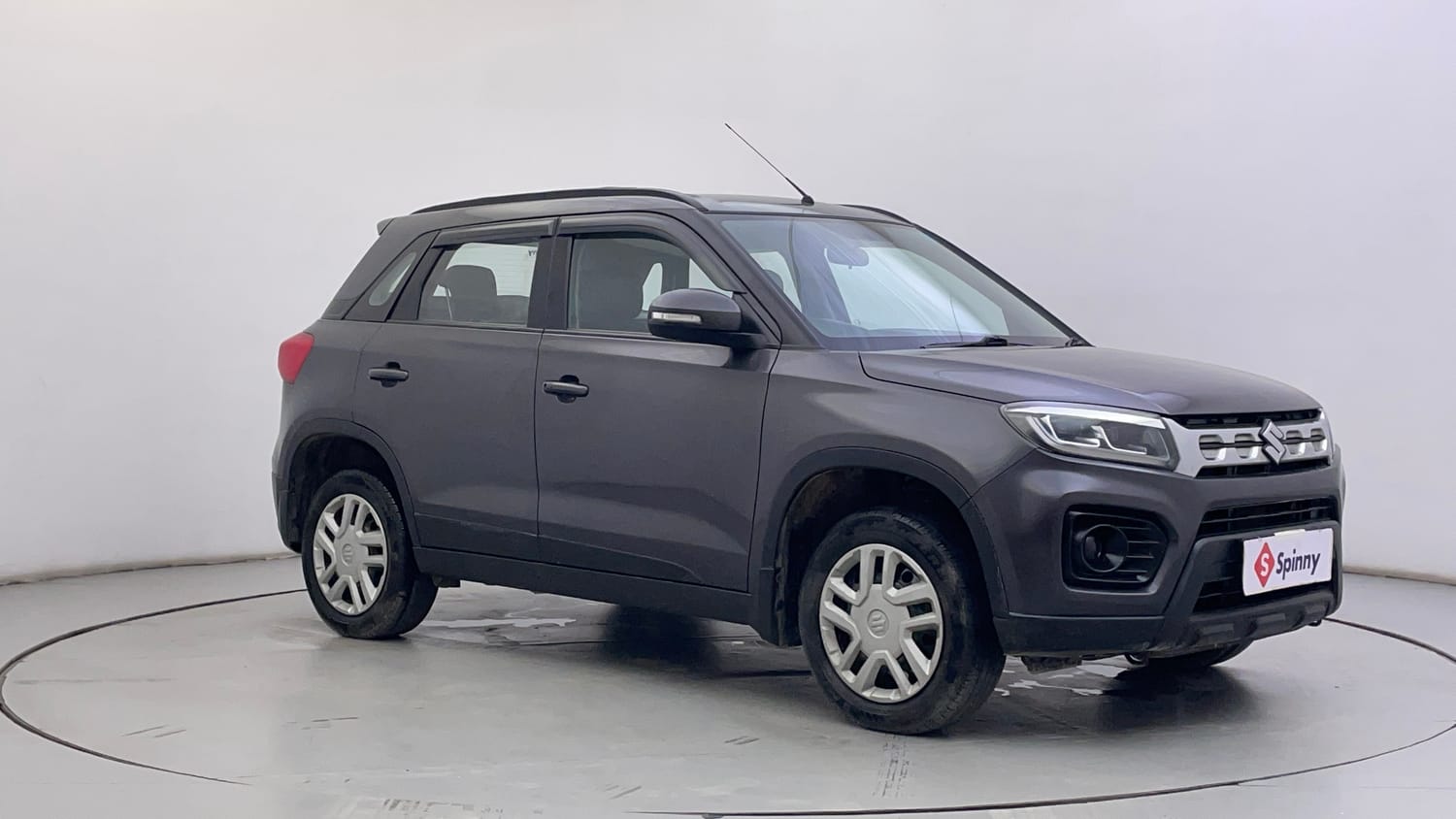 Used 2022 maruti-suzuki Vitara Brezza VXi Petrol Manual exterior RIGHT FRONT CORNER VIEW
