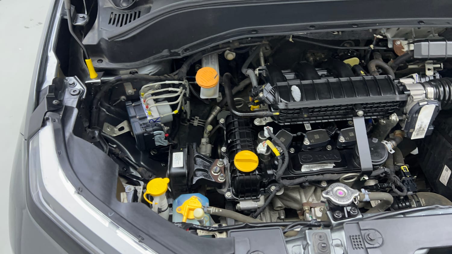 Used 2024 Tata Punch Pure MT Petrol Manual engine ENGINE RIGHT SIDE VIEW