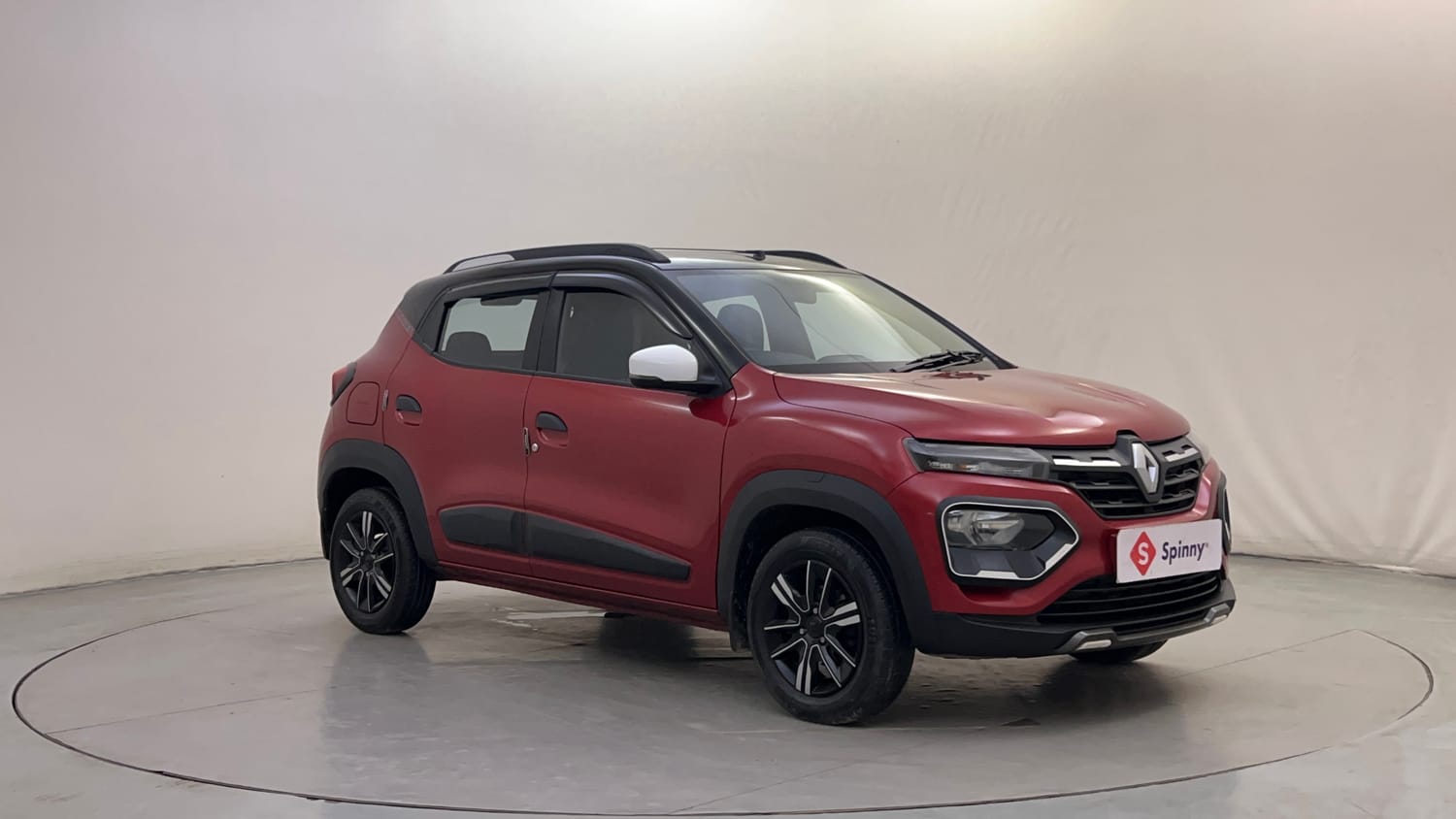 Used 2024 Renault Kwid CLIMBER 1.0 AMT Dual Tone Petrol Automatic exterior RIGHT FRONT CORNER VIEW