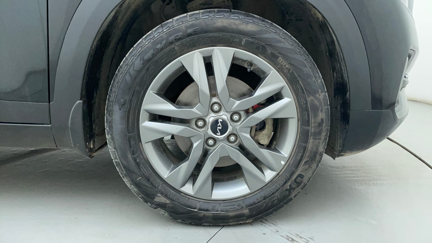 Used 2022 Kia Seltos HTX 1.5 Petrol Manual tyres RIGHT FRONT TYRE RIM VIEW