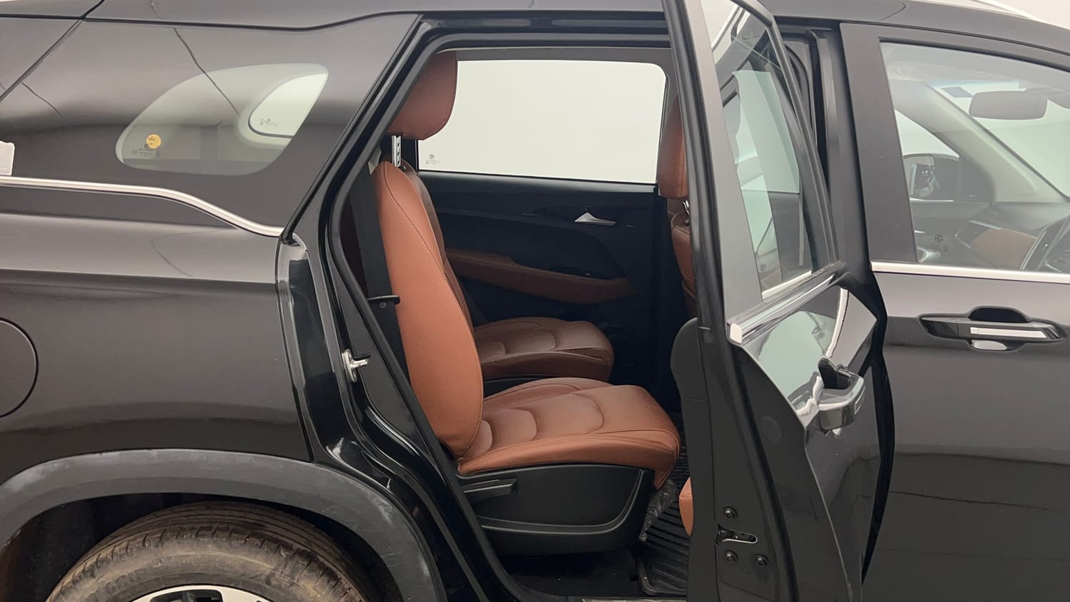 Used 2022 MG Motors Hector Plus Sharp 2.0 Diesel Turbo MT 6-STR Diesel Manual interior RIGHT SIDE REAR DOOR CABIN VIEW