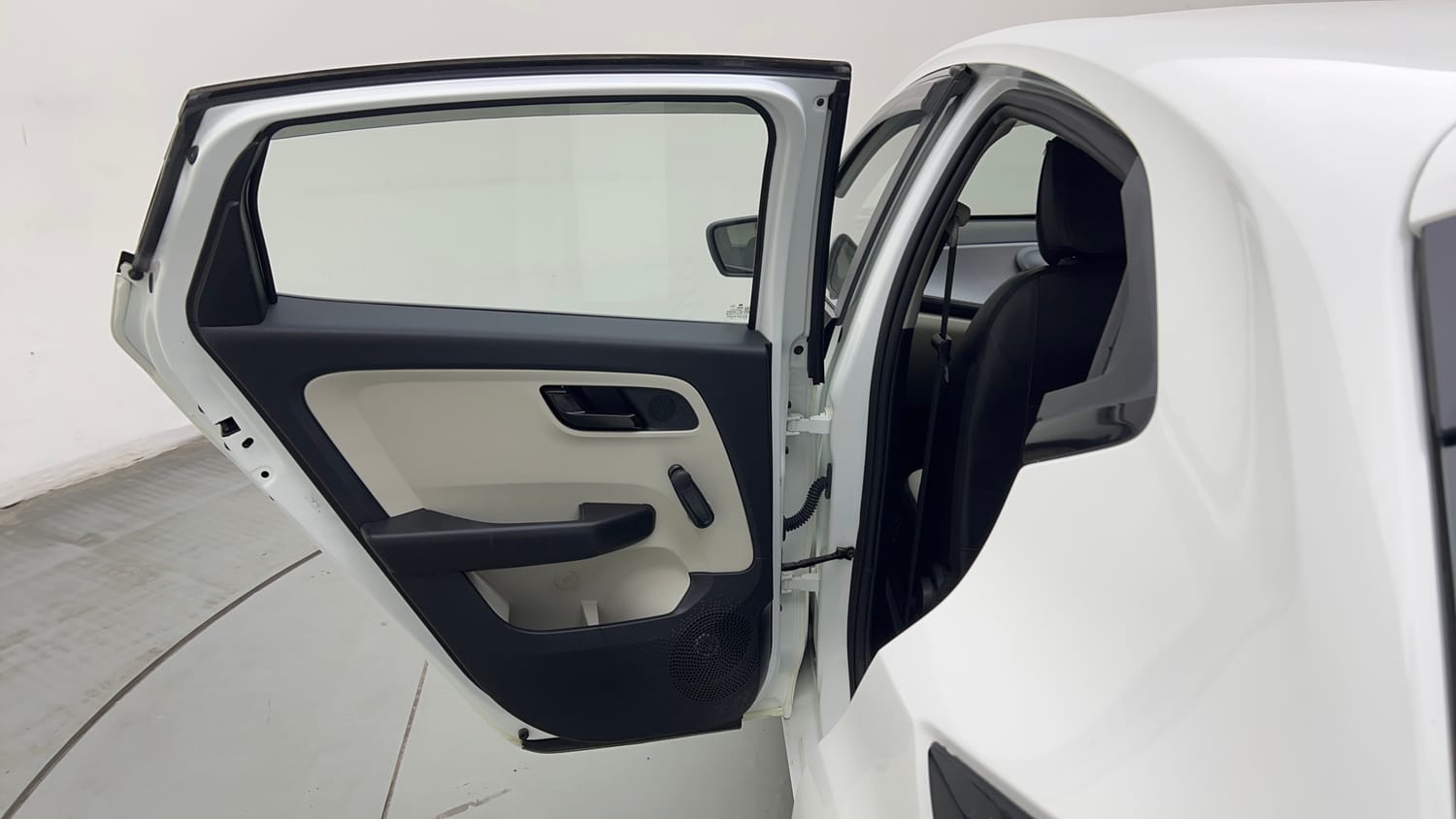 Used 2022 Tata Altroz XE Petrol Petrol Manual interior LEFT REAR DOOR OPEN VIEW