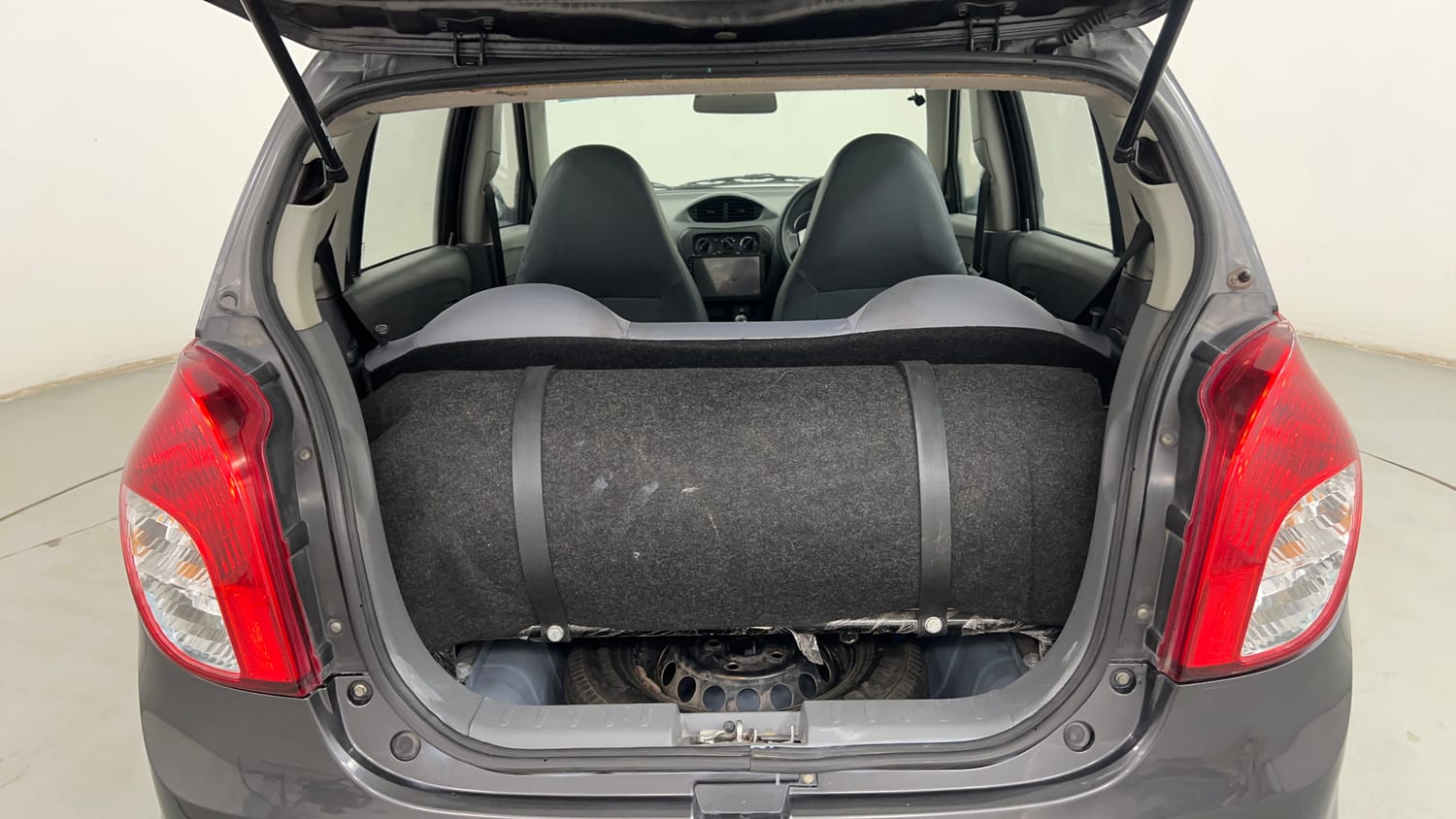 Used 2014 Maruti Suzuki Alto 800 LXI CNG (outside fitted) Cng Manual interior DICKY INSIDE VIEW