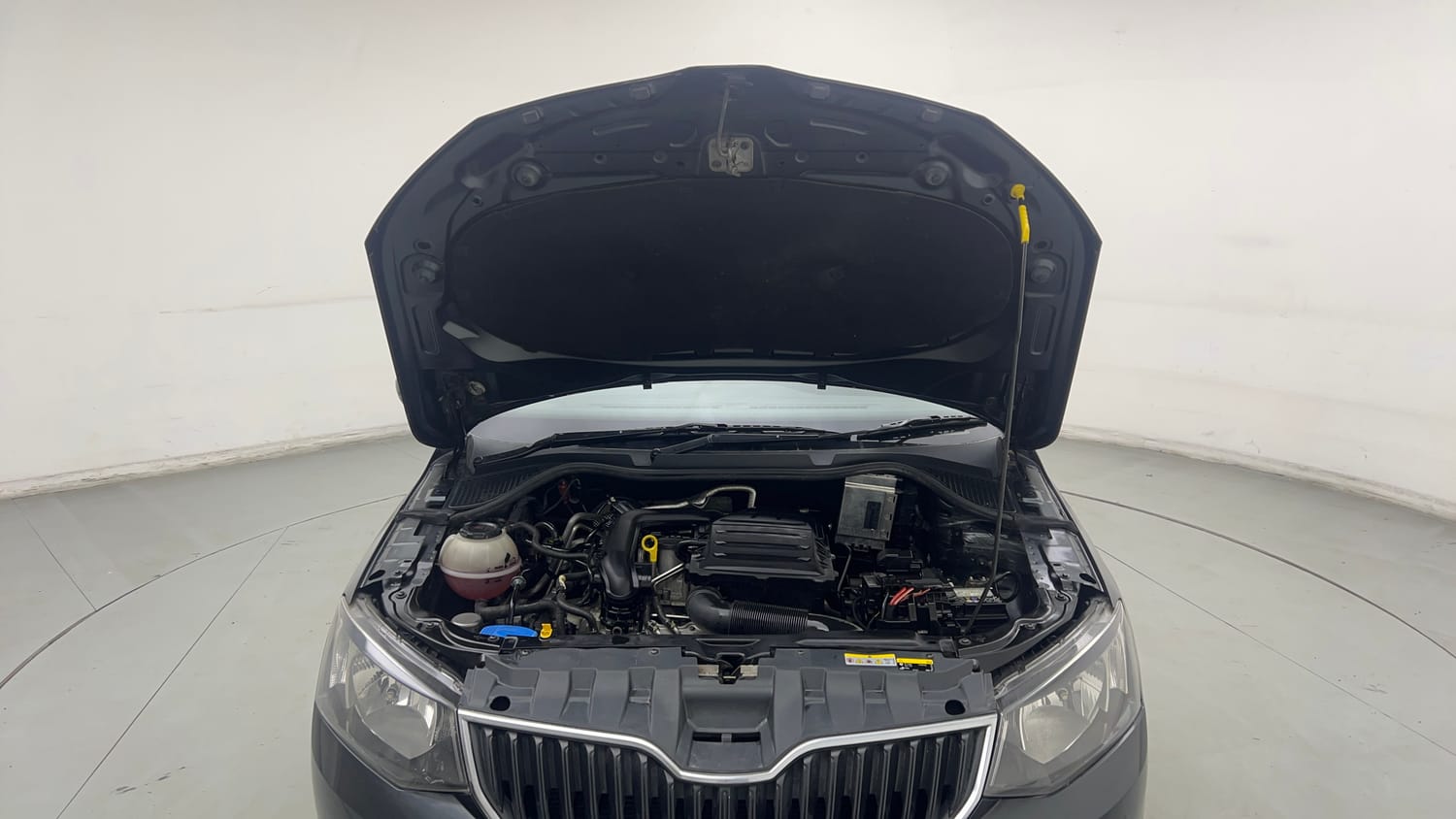 Used 2020 Skoda Rapid Active 1.0 TSI MT Petrol Manual engine ENGINE & BONNET OPEN FRONT VIEW