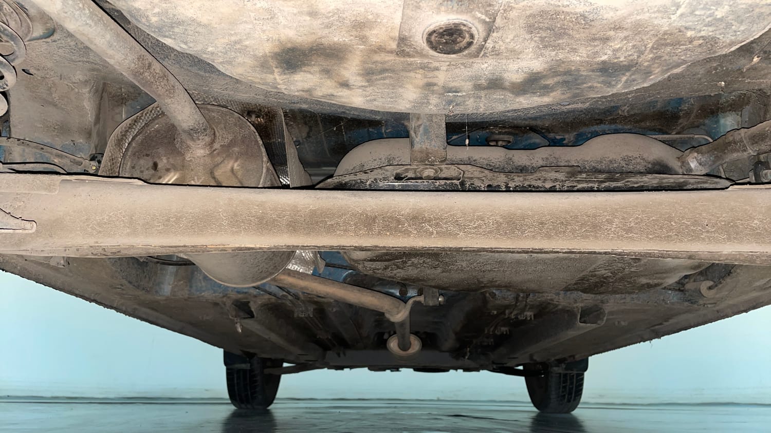 Used 2020 Renault Kwid CLIMBER 1.0 AMT Opt Petrol Automatic extra REAR UNDERBODY VIEW (TAKEN FROM REAR)