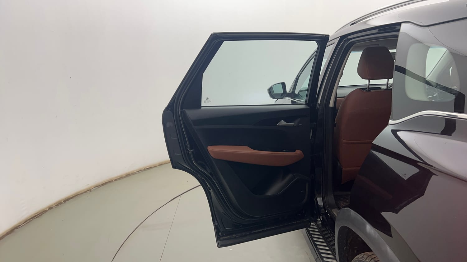 Used 2022 MG Motors Hector Plus Sharp 2.0 Diesel Turbo MT 6-STR Diesel Manual interior LEFT REAR DOOR OPEN VIEW