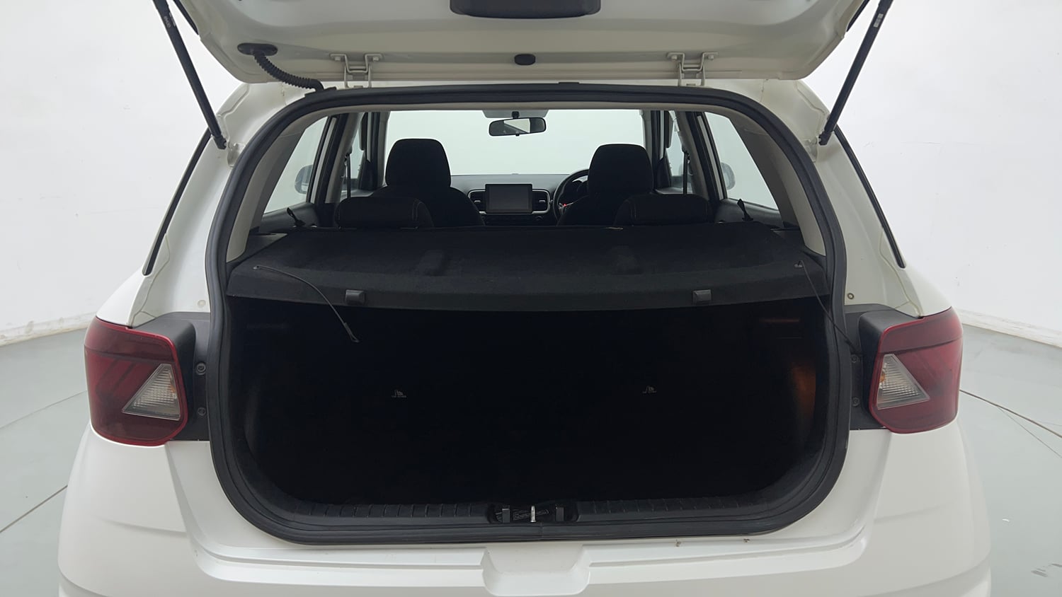 Used 2021 Hyundai Venue SX 1.0 Turbo Petrol Manual interior DICKY INSIDE VIEW