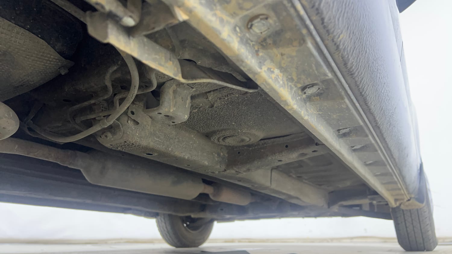 Used 2017 Maruti Suzuki Swift VXi Petrol Manual extra REAR RIGHT UNDERBODY VIEW