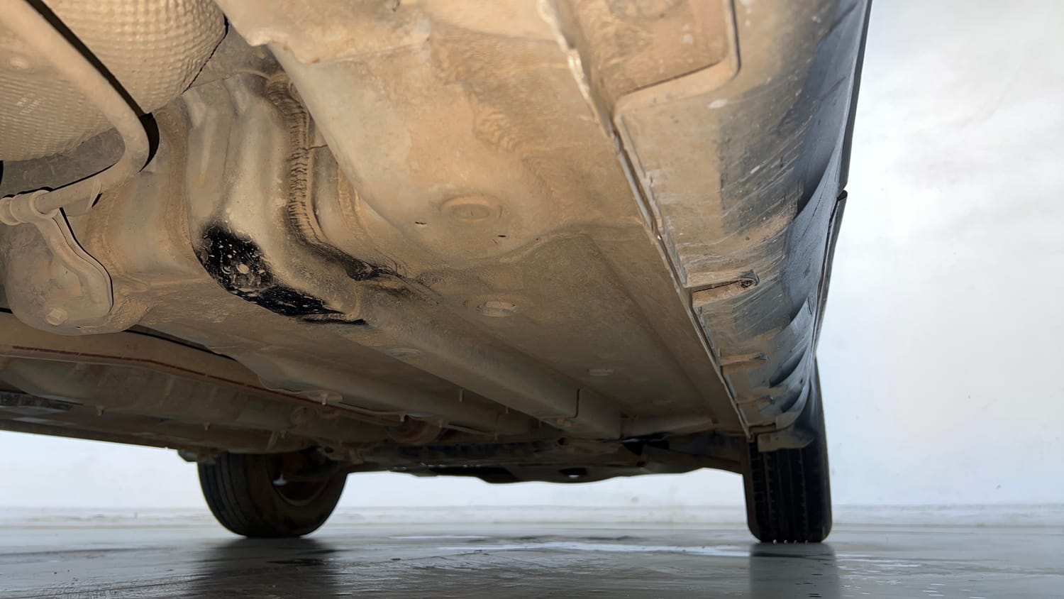 Used 2021 Hyundai Venue S 1.2 Petrol Petrol Manual extra REAR RIGHT UNDERBODY VIEW