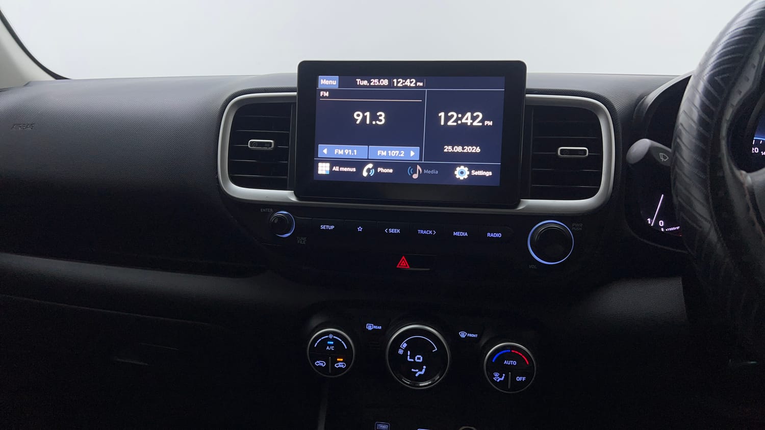 Used 2021 Hyundai Venue SX 1.0 Turbo Petrol Manual top_features Integrated (in-dash) music system