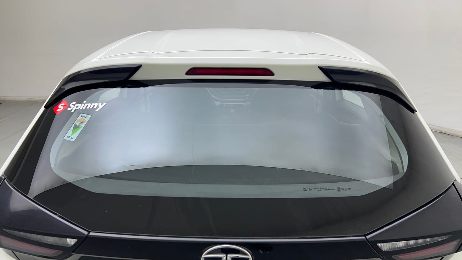 Used 2022 Tata Altroz XE Petrol Petrol Manual exterior BACK WINDSHIELD VIEW