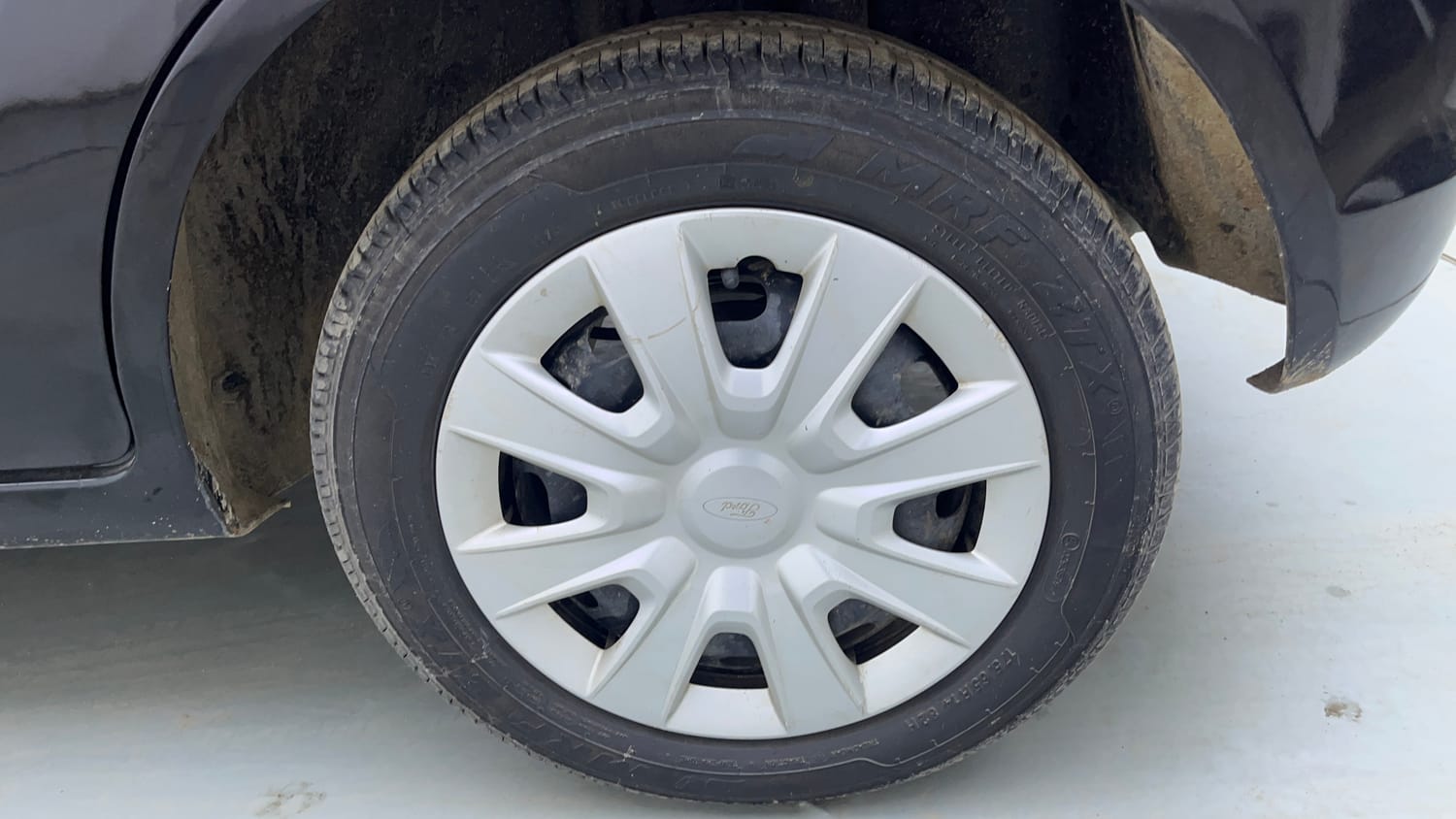 Used 2013 Ford Figo Duratec Petrol ZXI 1.2 Petrol Manual tyres LEFT REAR TYRE RIM VIEW