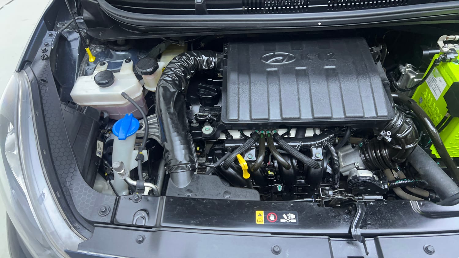 Used 2023 Hyundai Aura SX 1.2 CNG Cng Manual engine ENGINE RIGHT SIDE VIEW