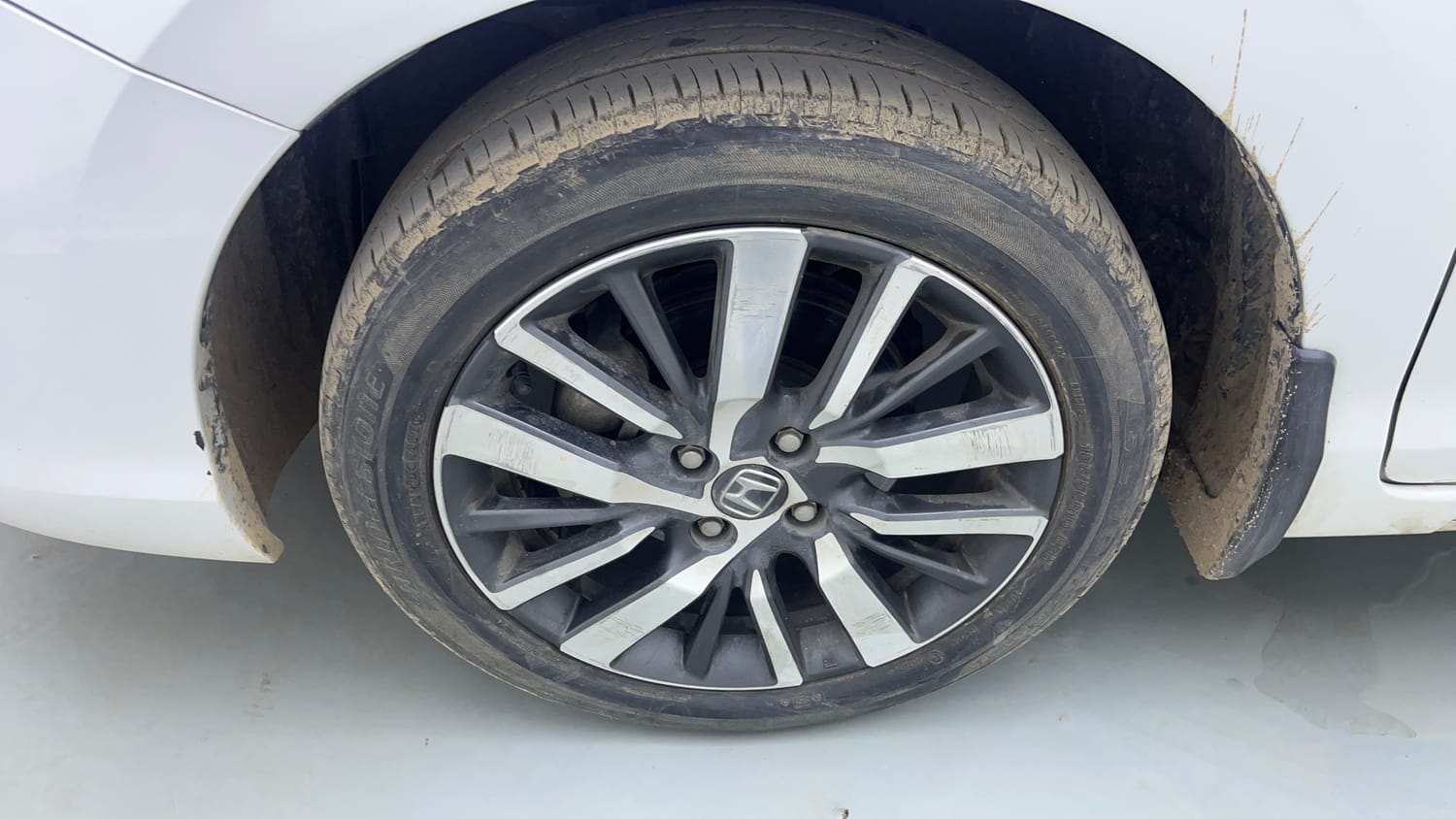 Used 2021 Honda City ZX Petrol Petrol Manual tyres LEFT FRONT TYRE RIM VIEW