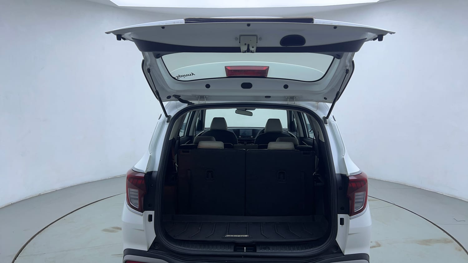 Used 2022 Kia Carens Prestige 1.4 Petrol MT 7 STR Petrol Manual interior DICKY DOOR OPEN VIEW